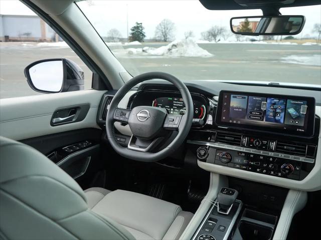 2026 Nissan Pathfinder SL