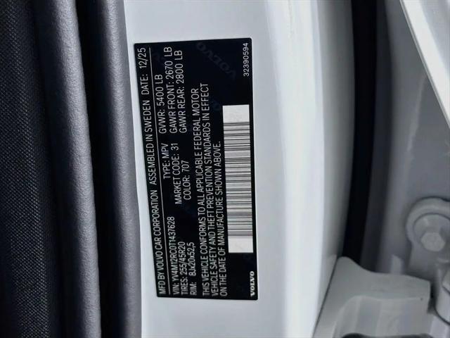 2026 Volvo XC60 B5 Plus