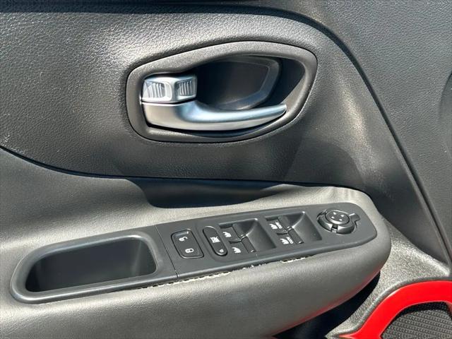 2016 Jeep Renegade Trailhawk