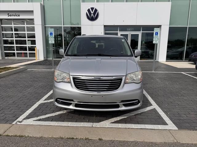 2012 Chrysler Town & Country Touring
