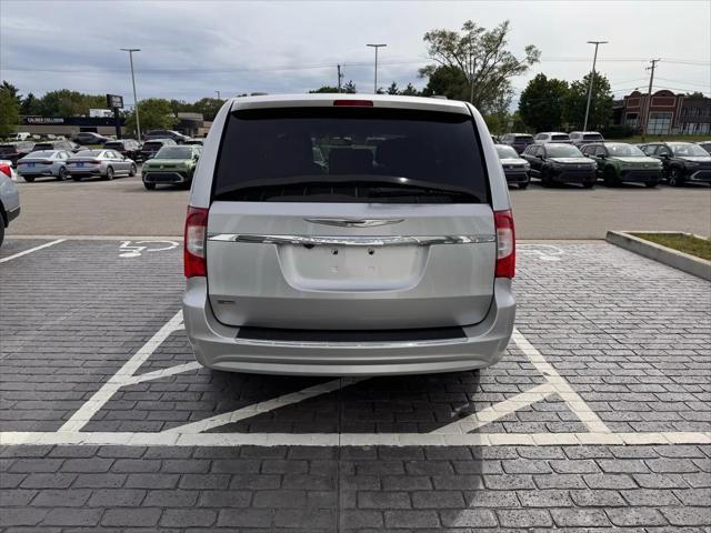 2012 Chrysler Town & Country Touring