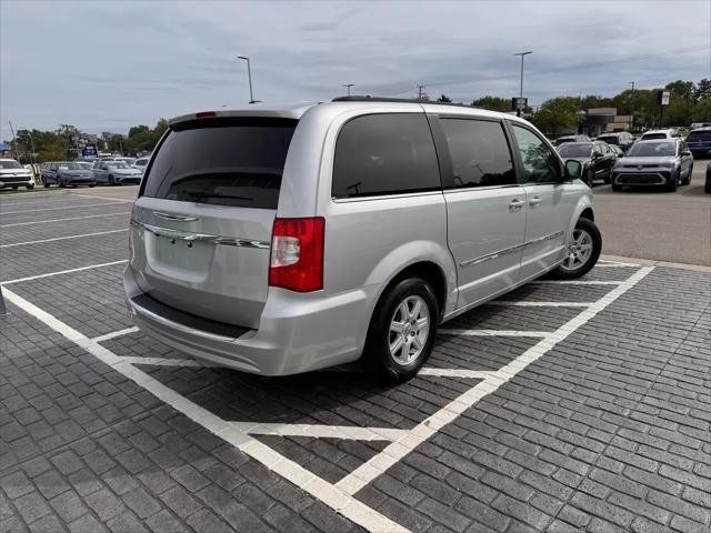 2012 Chrysler Town & Country Touring