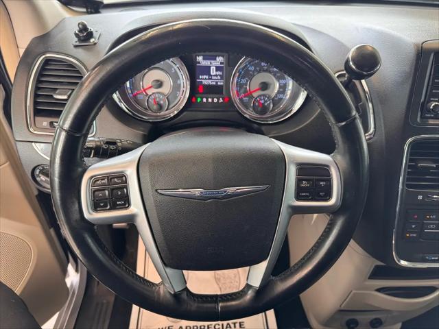 2012 Chrysler Town & Country Touring