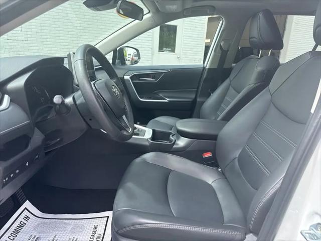 2025 Toyota RAV4 XLE Premium