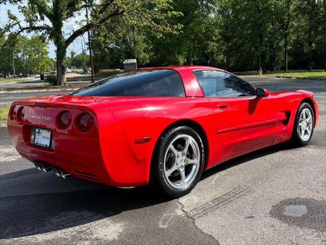 2004 Chevrolet Corvette Base
