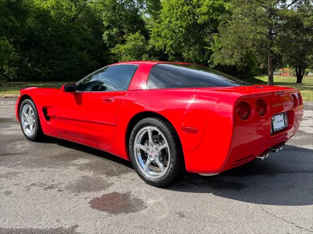 2004 Chevrolet Corvette Base