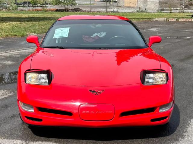 2004 Chevrolet Corvette Base