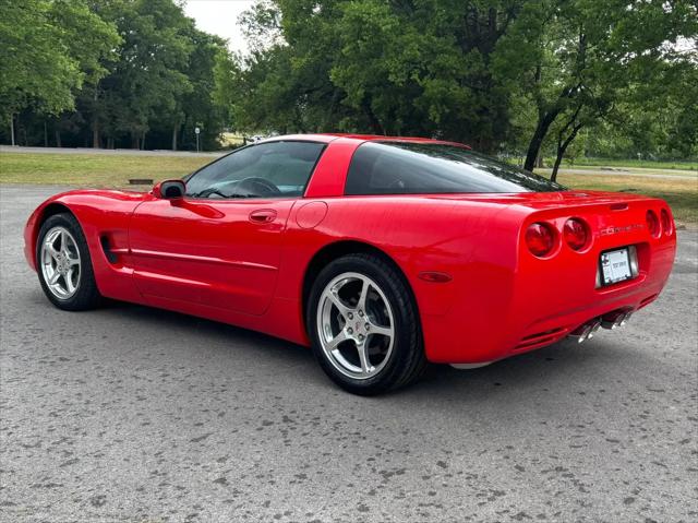 2004 Chevrolet Corvette Base