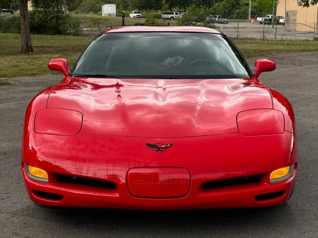 2004 Chevrolet Corvette Base