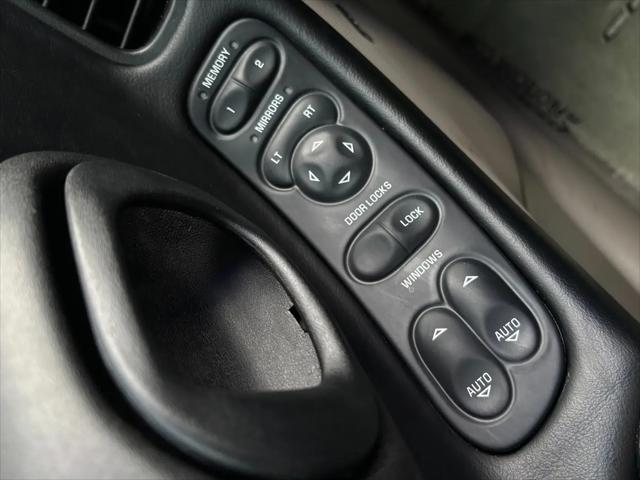 2004 Chevrolet Corvette Base
