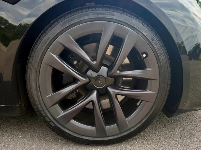 2021 Tesla Model S Plaid Tri Motor All-Wheel Drive
