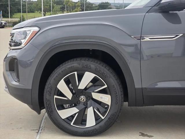2026 Volkswagen Atlas Cross Sport SE with Technology