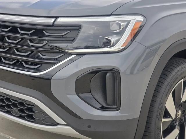2026 Volkswagen Atlas Cross Sport SE with Technology