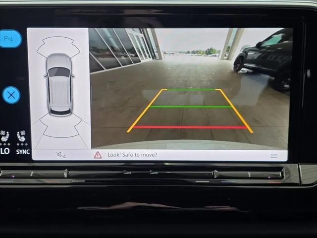 2026 Volkswagen Atlas Cross Sport SE with Technology