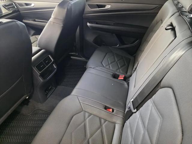 2026 Volkswagen Atlas Cross Sport SE with Technology