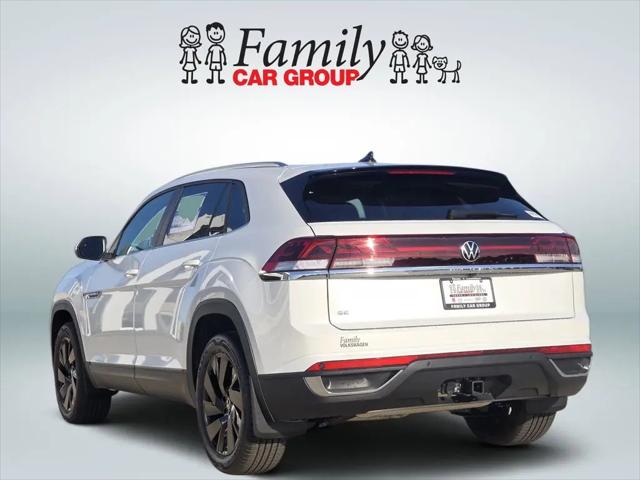 2026 Volkswagen Atlas Cross Sport SE with Technology