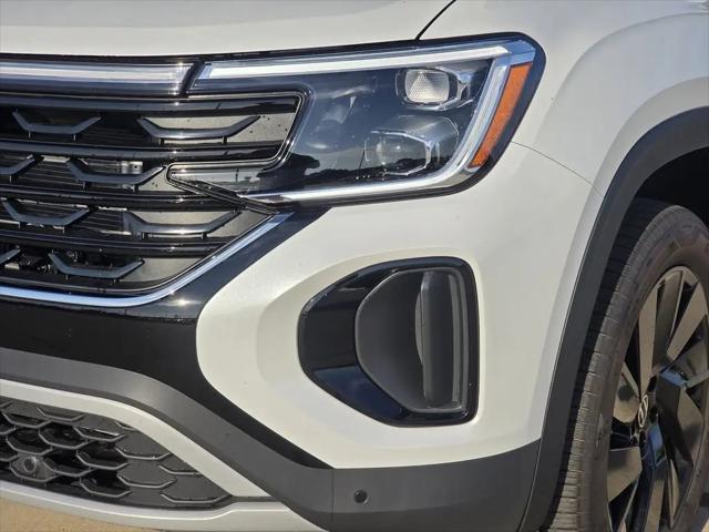 2026 Volkswagen Atlas Cross Sport SE with Technology