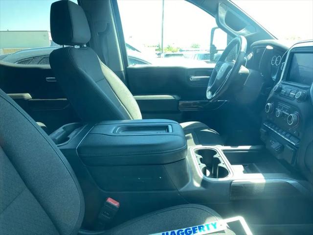 2020 Chevrolet Silverado 1500 4WD Crew Cab Short Bed RST