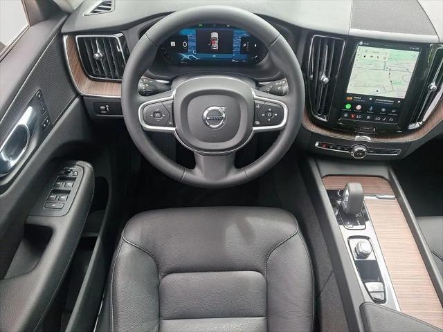 2022 Volvo XC60 B5 Momentum