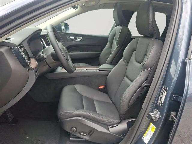 2022 Volvo XC60 B5 Momentum