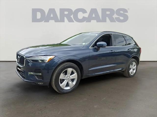 2022 Volvo XC60 B5 Momentum