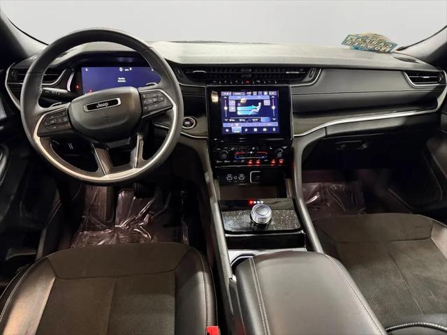 2023 Jeep Grand Cherokee L Altitude 4x4