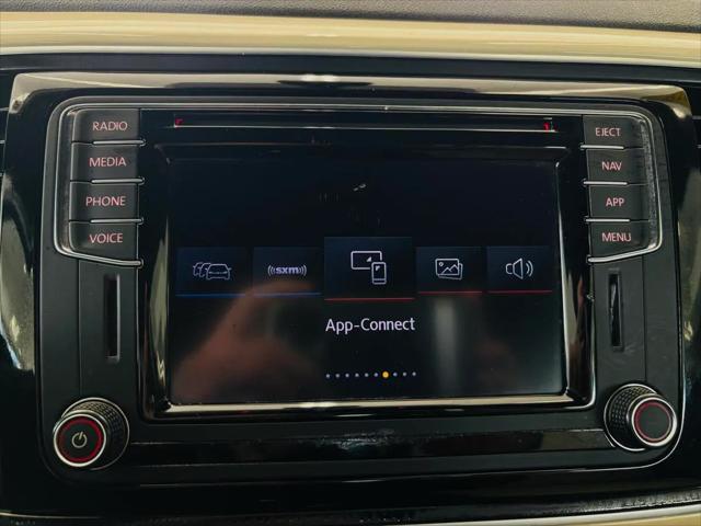 2019 Volkswagen Beetle 2.0T SE