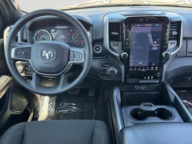 2025 Ram 1500 Big Horn Crew Cab 4x4 5'7" Box