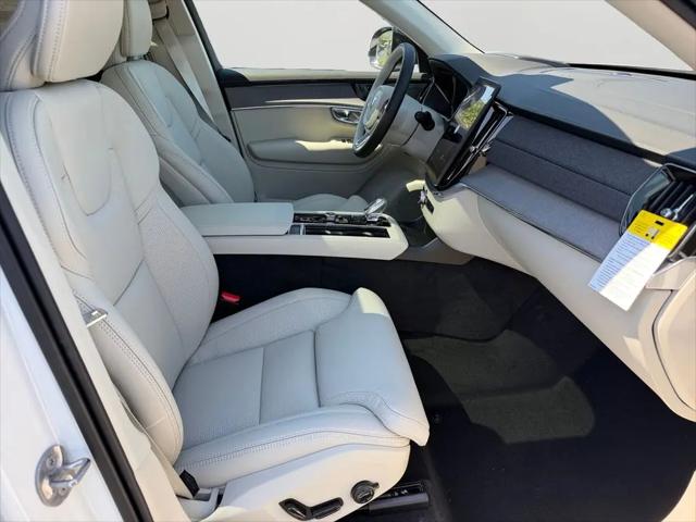 2026 Volvo XC90 Plug-In Hybrid Ultra Dark Theme, T8 AWD, Electric/Gasoline, 7 Seats