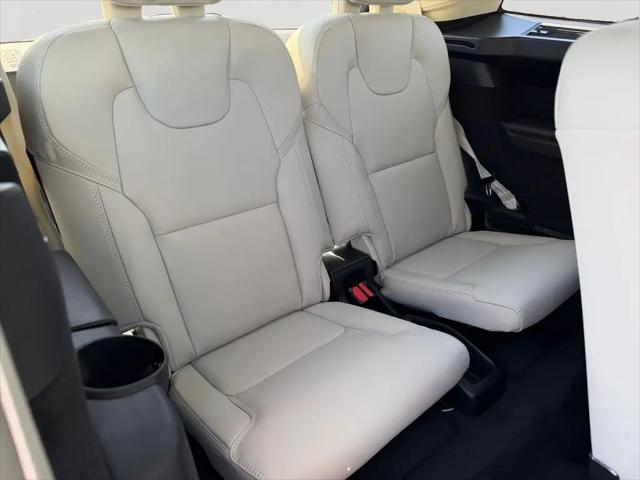 2026 Volvo XC90 Plug-In Hybrid Ultra Dark Theme, T8 AWD, Electric/Gasoline, 7 Seats