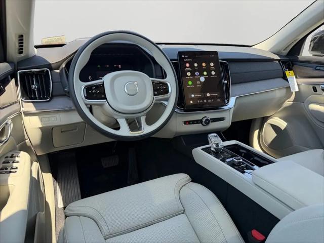2026 Volvo XC90 Plug-In Hybrid Ultra Dark Theme, T8 AWD, Electric/Gasoline, 7 Seats