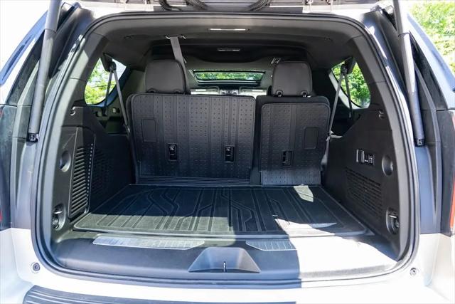 2022 Chevrolet Suburban 4WD Premier