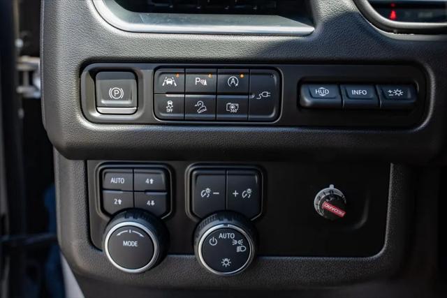 2022 Chevrolet Suburban 4WD Premier