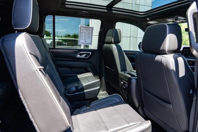 2022 Chevrolet Suburban 4WD Premier