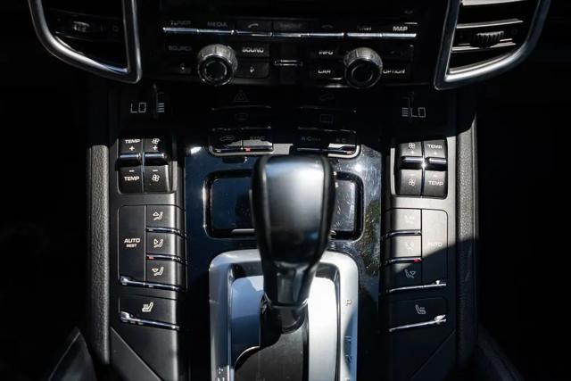 2014 Porsche Cayenne Platinum Edition