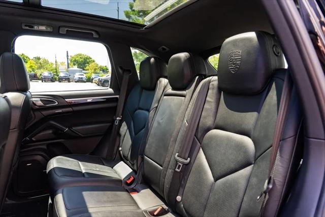 2014 Porsche Cayenne Platinum Edition
