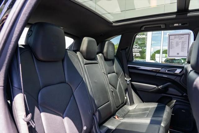 2014 Porsche Cayenne Platinum Edition