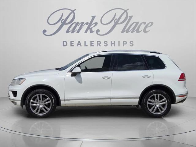 2016 Volkswagen Touareg VR6 Lux