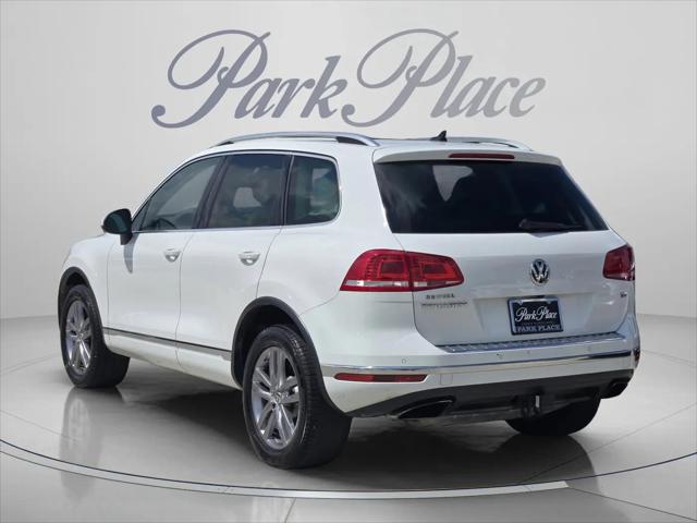 2016 Volkswagen Touareg VR6 Lux