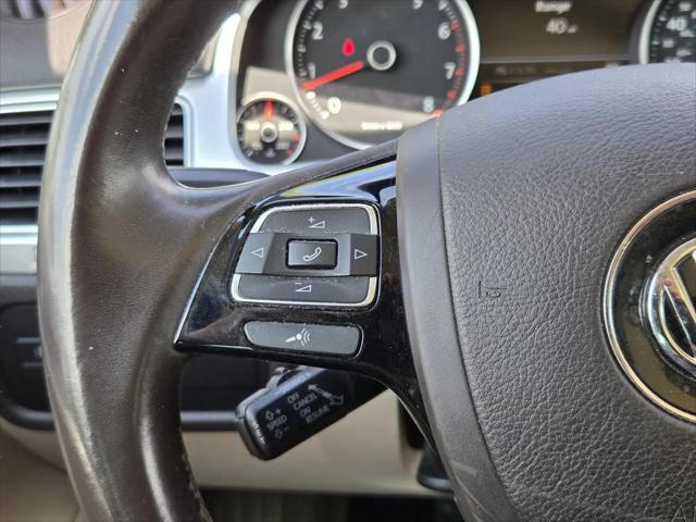 2016 Volkswagen Touareg VR6 Lux