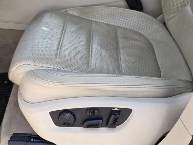 2016 Volkswagen Touareg VR6 Lux