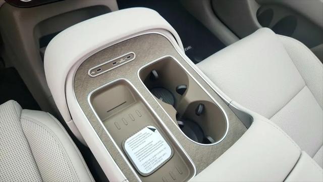 2026 Hyundai Palisade Hybrid Blue SEL 7P