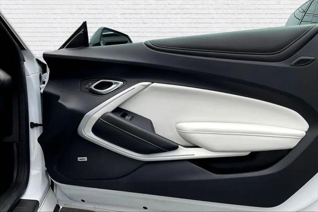 2023 Chevrolet Camaro RWD Convertible 2SS