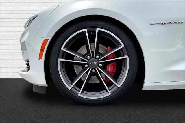 2023 Chevrolet Camaro RWD Convertible 2SS