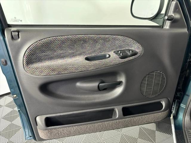 1999 Dodge Ram 1500 Base