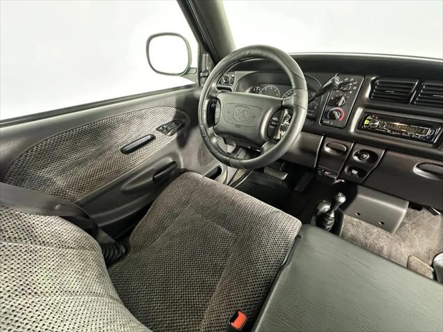 1999 Dodge Ram 1500 Base