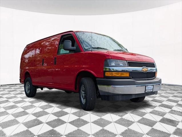 2026 Chevrolet Express Cargo Van 2500 Regular Wheelbase, WT, RWD