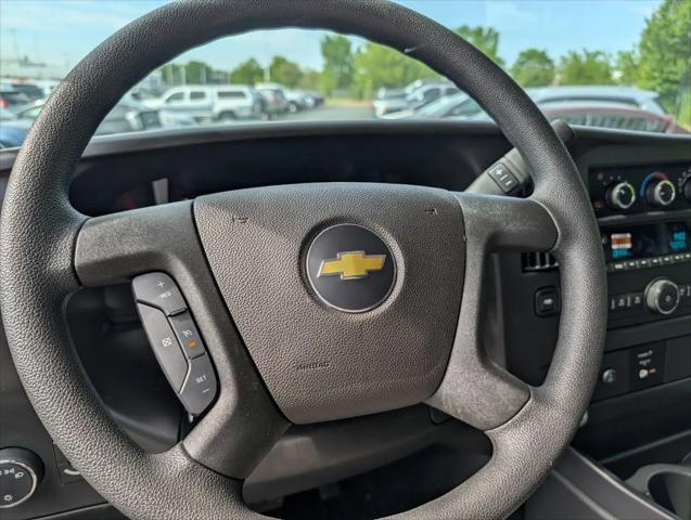 2026 Chevrolet Express Cargo Van 2500 Regular Wheelbase, WT, RWD
