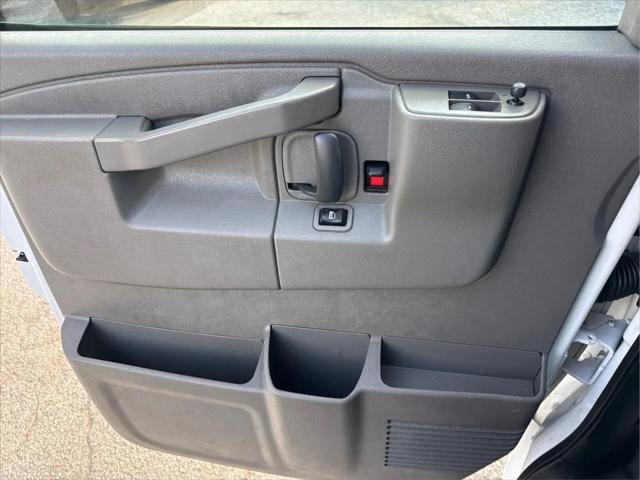 2022 Chevrolet Express Cargo Van RWD 2500 Regular Wheelbase WT