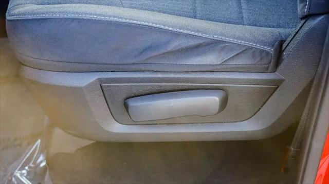 2024 Ram 1500 Classic Warlock Crew Cab 4x2 5'7" Box